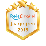Schildvormig logo met gouden rand en sterren, met de tekst “ReisOrakel Jaarprijzen 2015”.