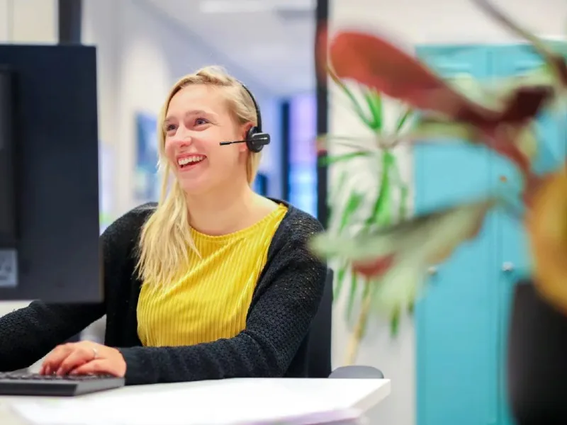 persoonlijk contact computer telefoon