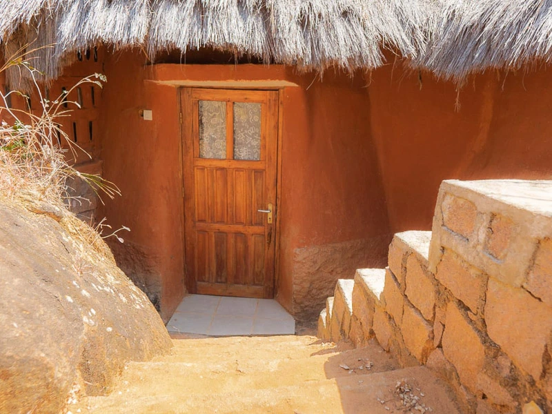 tsaranoro standard lodge 2-2