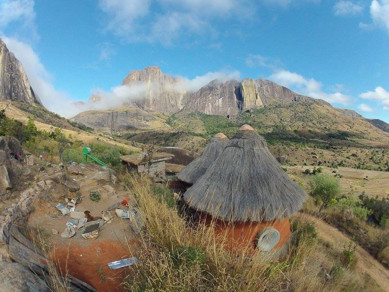 tsaranoro standard lodge 4-2