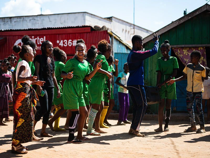 Madagascar Belo sur Tsiribinha (5) (1)