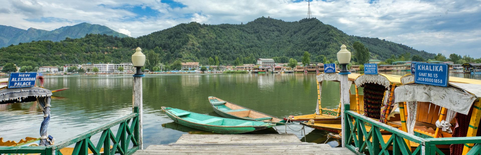 Stijger met boten bij Lake Atitlan