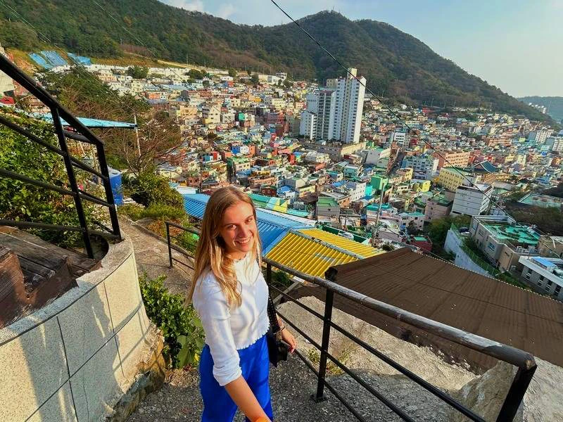 Reziger posseerend met uizicht over Gamcheon