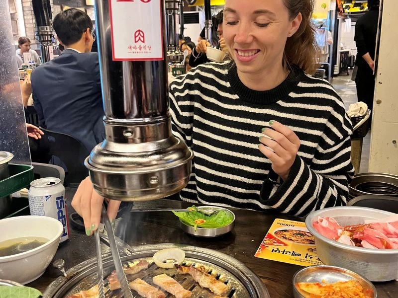 korean barbecue in een lokaal restaurant