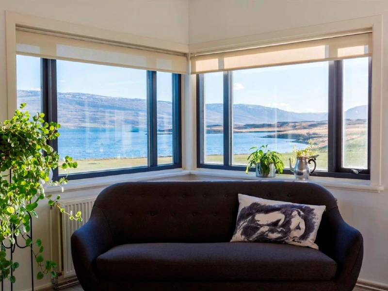 Woonkamer bij het guesthouse Akureyri
