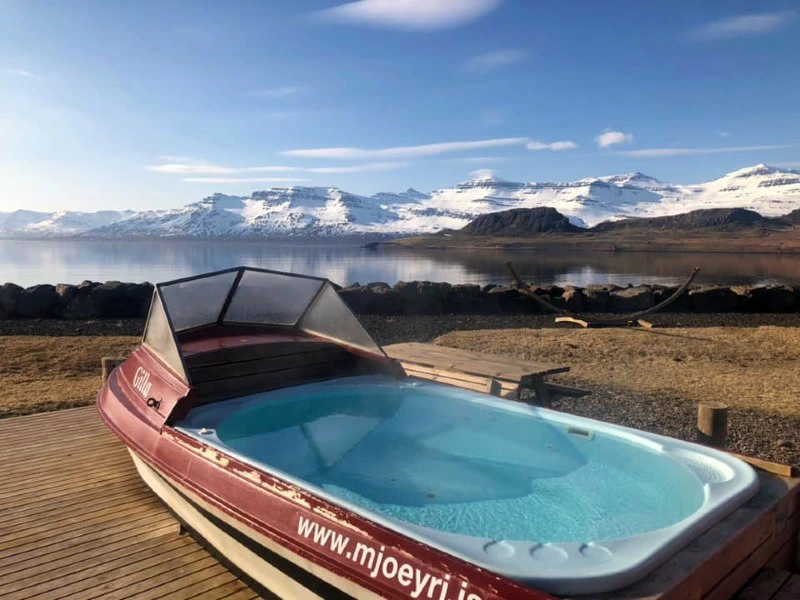 Hot tub bij guesthouse oost-Fjorden