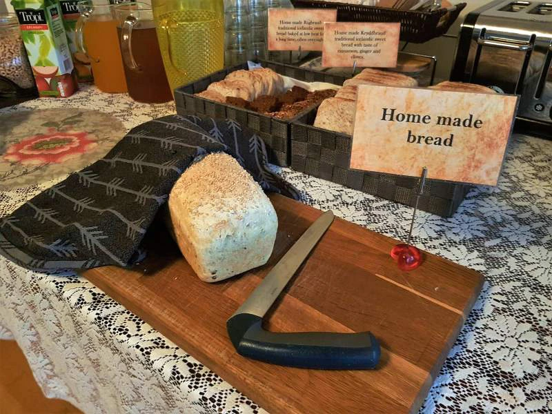 Ontbijten in het guesthouse in Vik