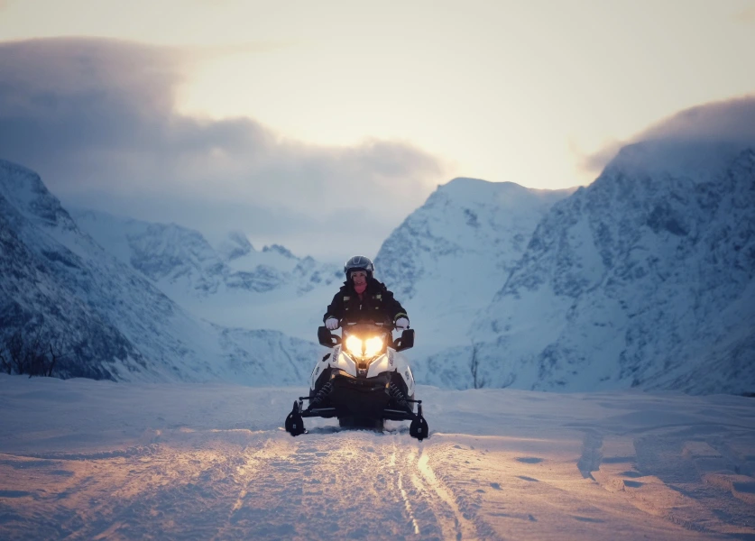 sneeuwscooter tocht lapland