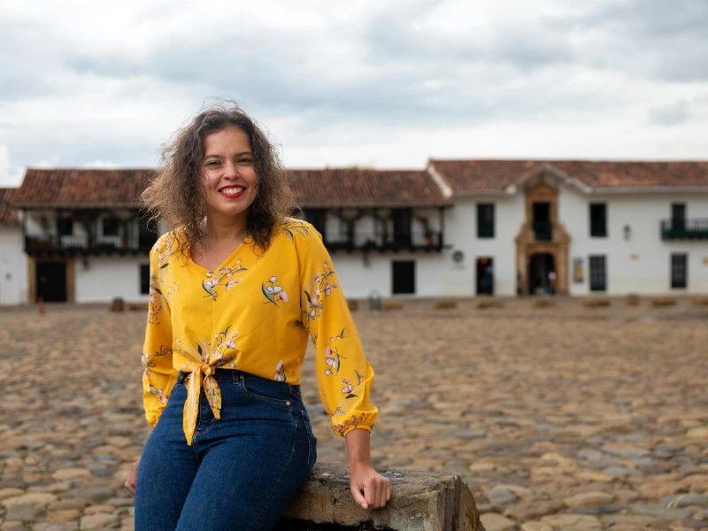 Villa de Leyva vrouw op plein