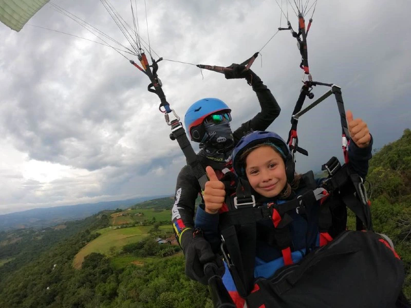 Colombia Parapenten jongen