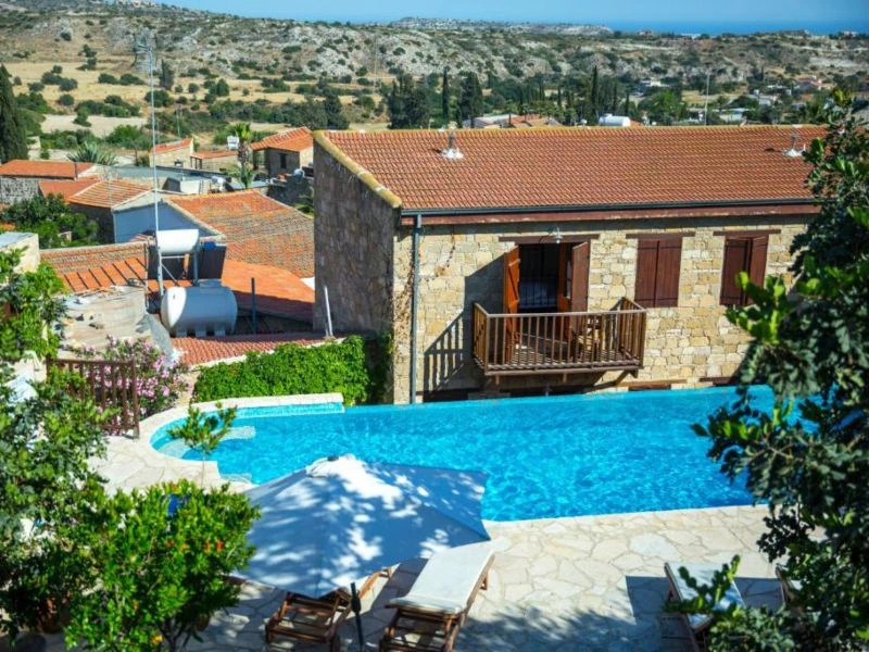 Tochni hotel zwembad Cyprus