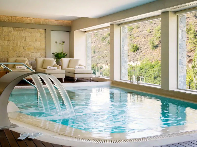 Hotel met zwembad op Troodos