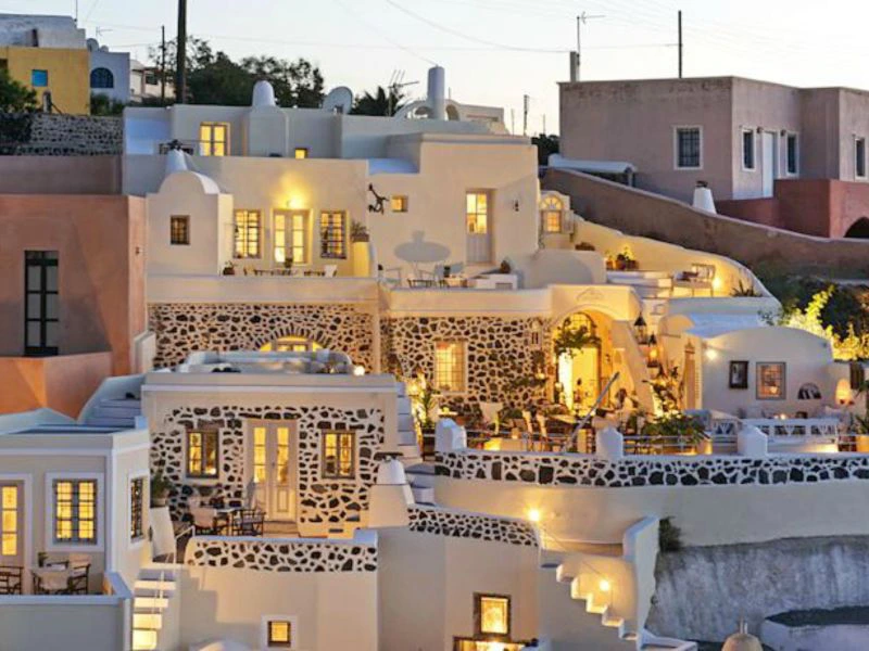 Santorini grothuisje vooraanblik