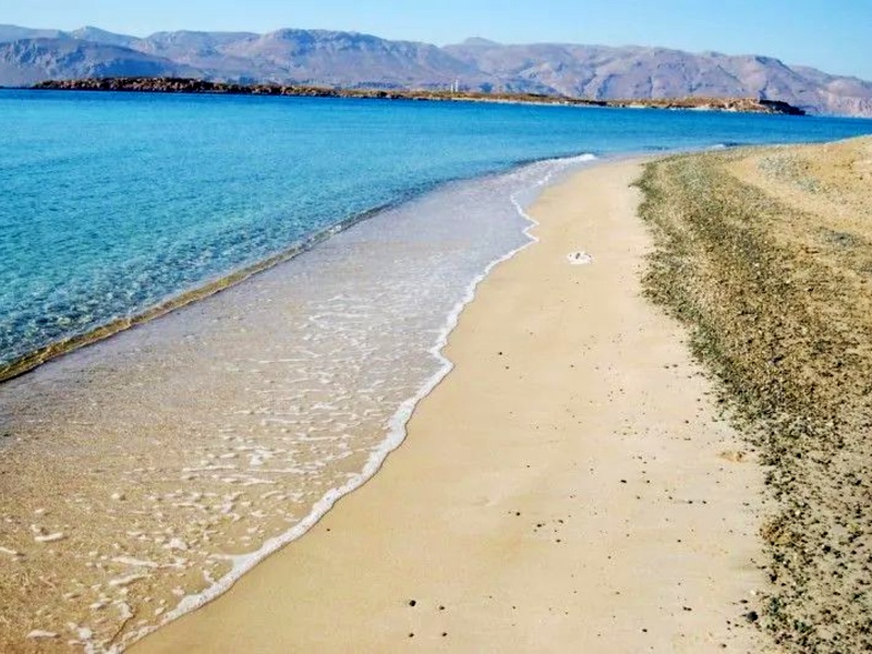 Strand in Makris Gialos