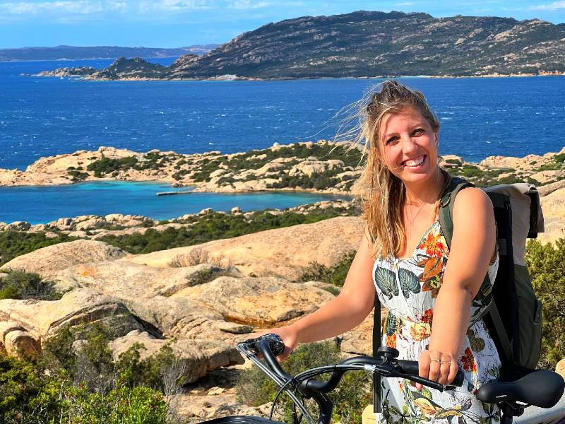 Fietsen op Maddalena eiland Caprera