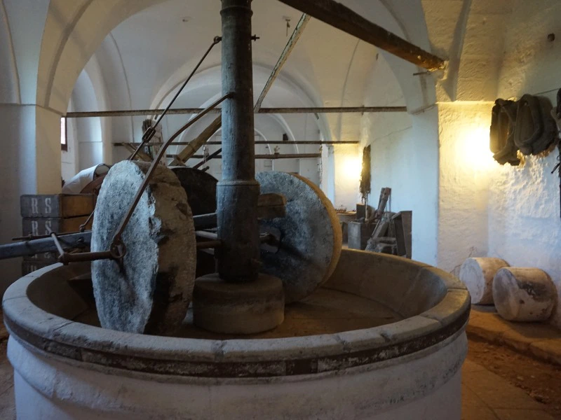 Olijfolie molensteen