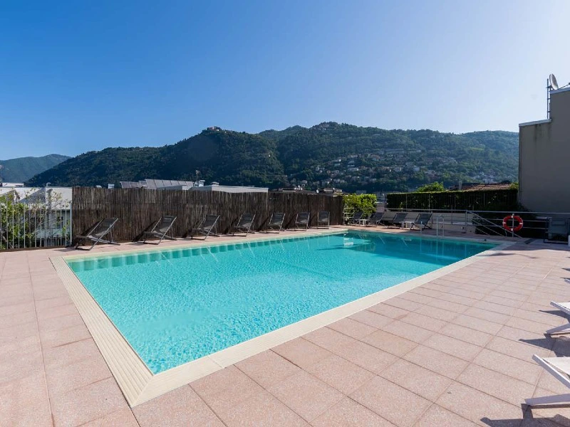 hotel met zwembad comomeer