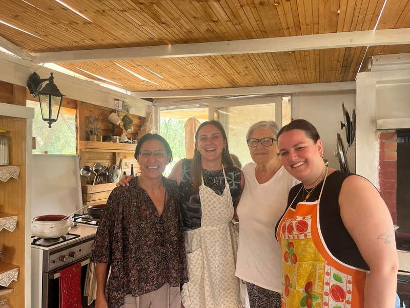 reizigers bij lokals in italie