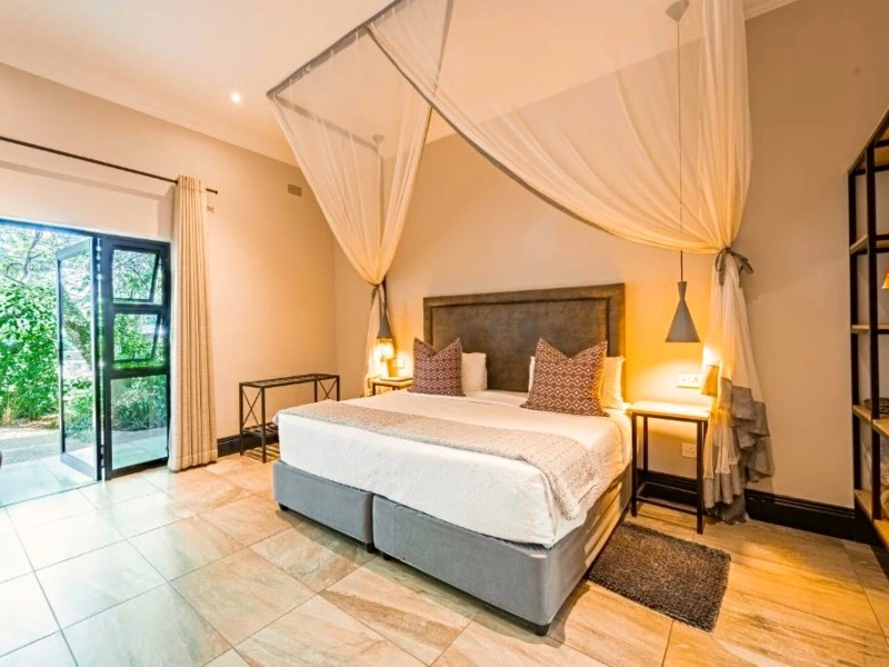 Victoria Falls - Nkosi Guesthouse - Bedroom