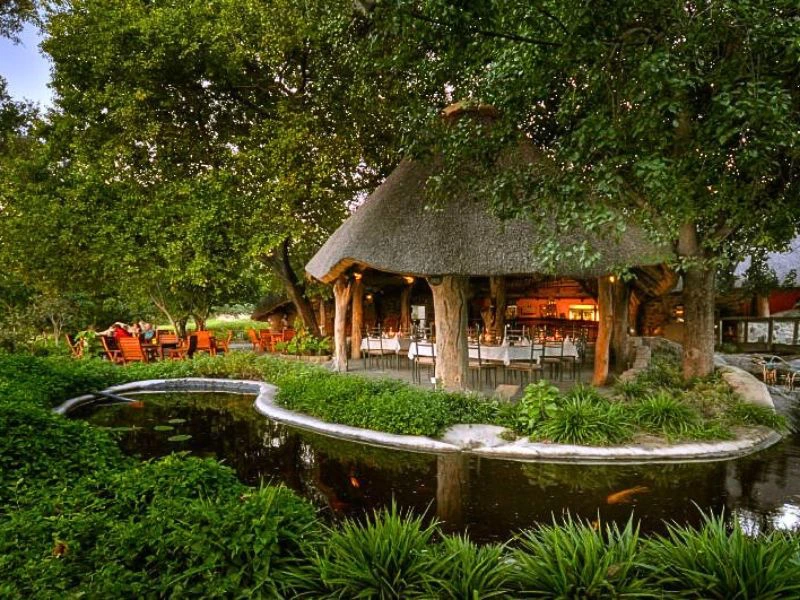 Botswana - Maun- restaurant