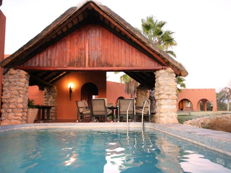 namibie_mount-etjo_zwembad