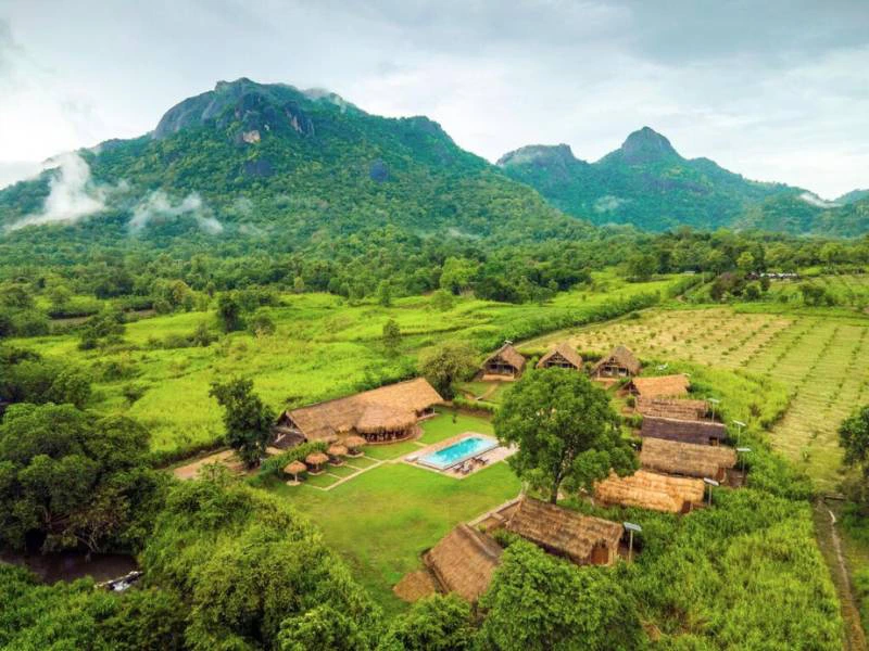 Sri Lanka glamping in Gal Oya