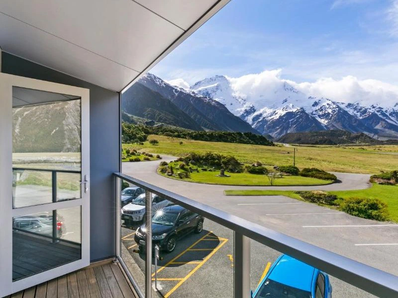 Mount Cook hotel