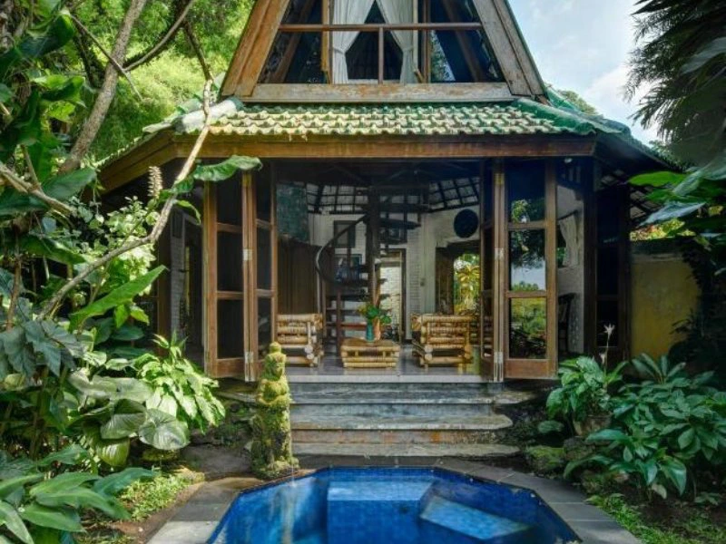 Tirtagangga Water vila