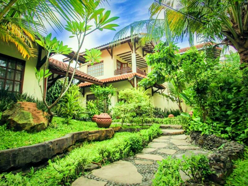 yogyakarta hotel garden indonesie