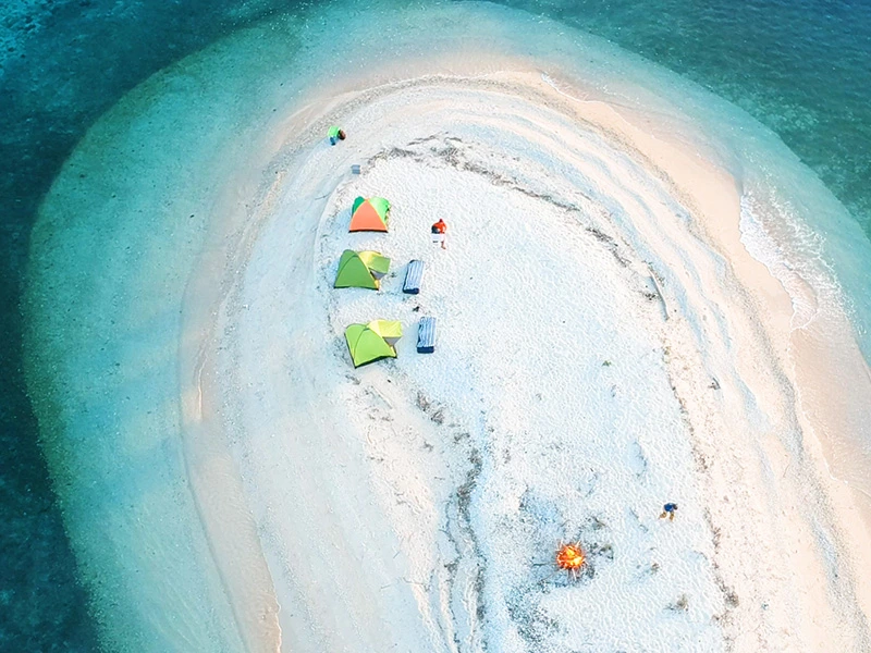 Menjangan-kamperen-vuur