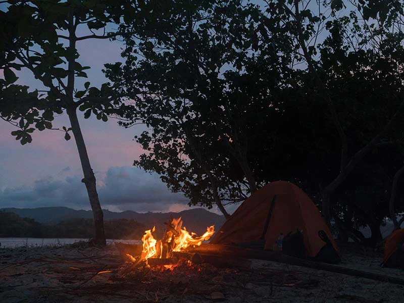 Kamperen op een onbewoond eiland op de Gili