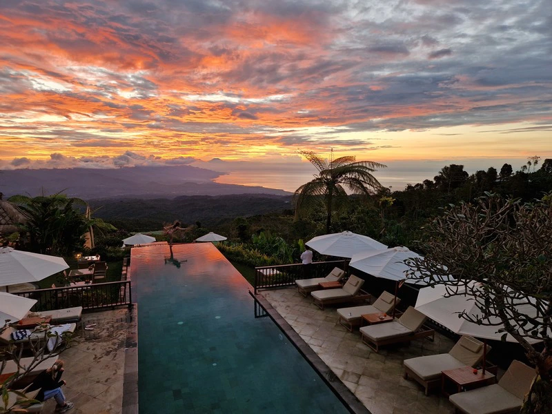 munduk hotel zwembad