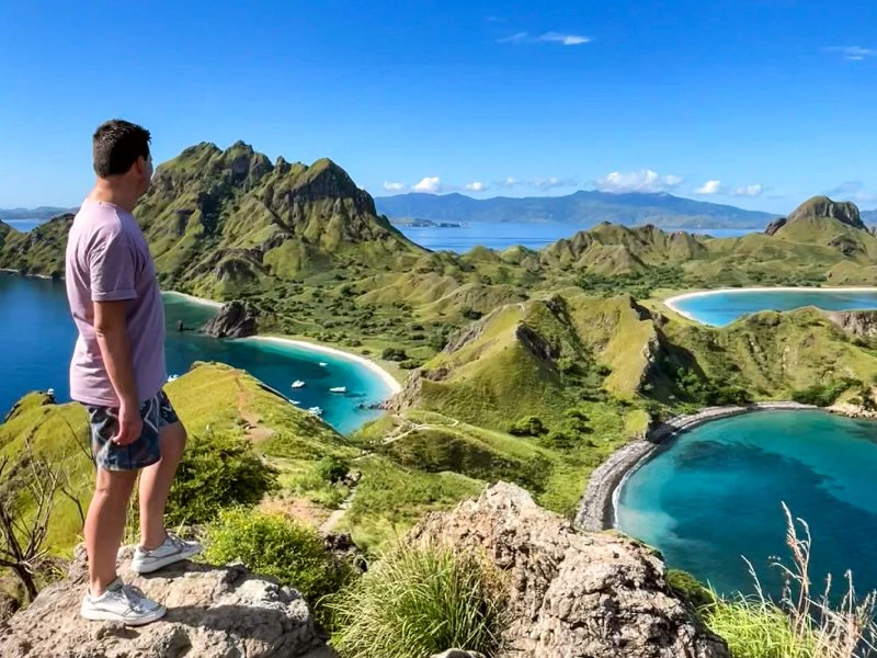 uitzicht over Padar Komoda bij Flores Indonesie