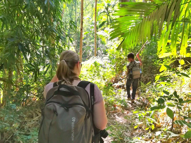 Trekking op Flores Indonesie