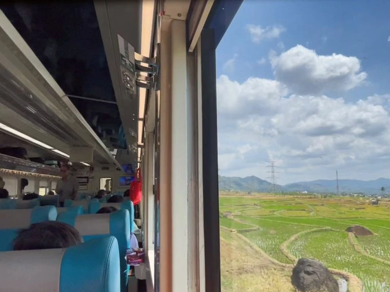 uitzicht tijdens Java treinreis