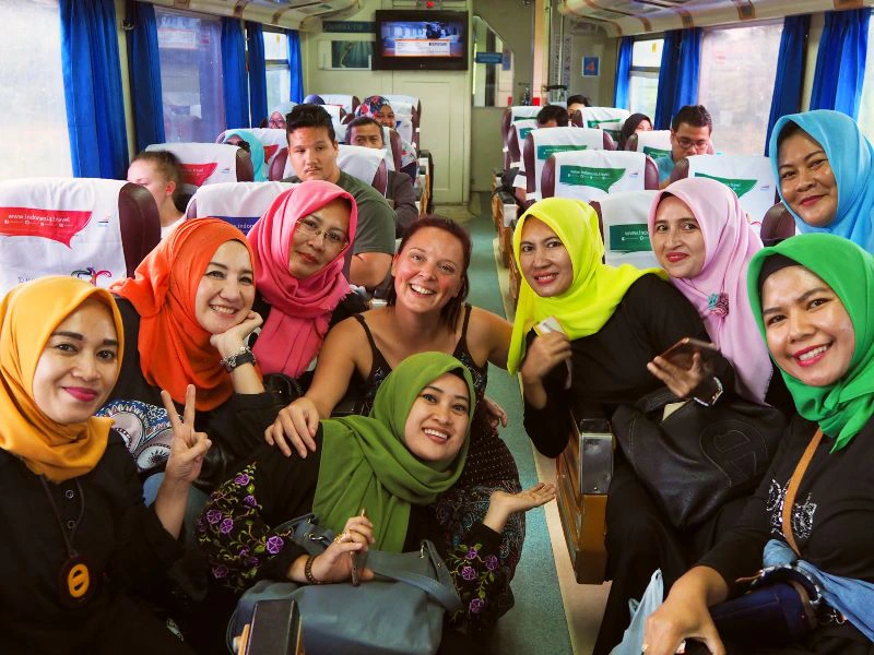 Treinrit met locals op Java