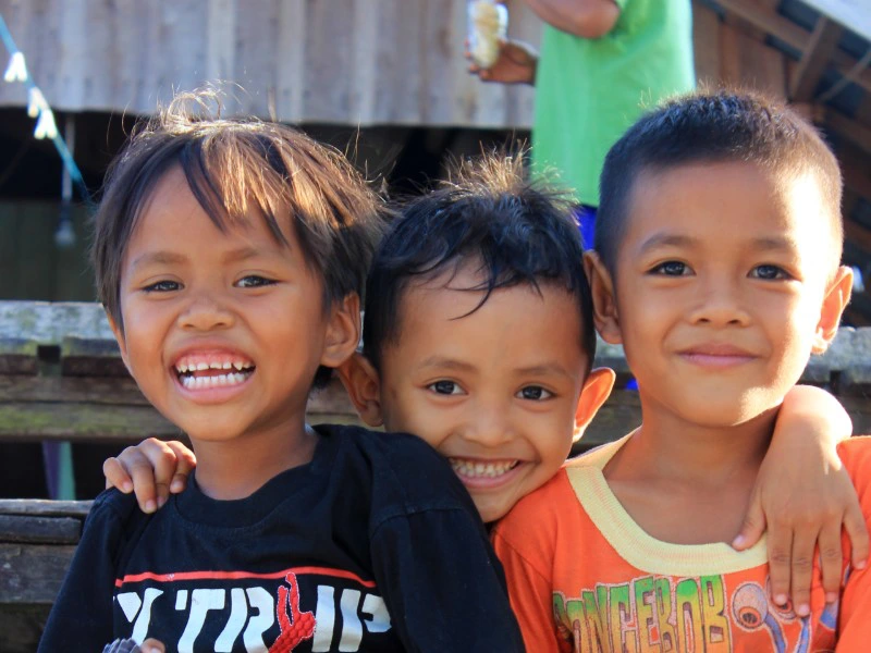 Indonesische kinderen 3 jongetjes