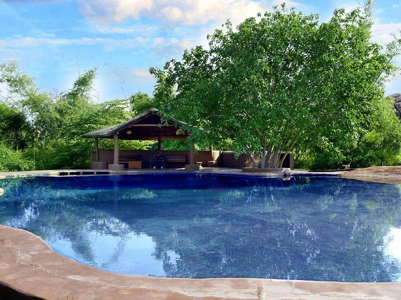 India Hampi - hotel met zwembad