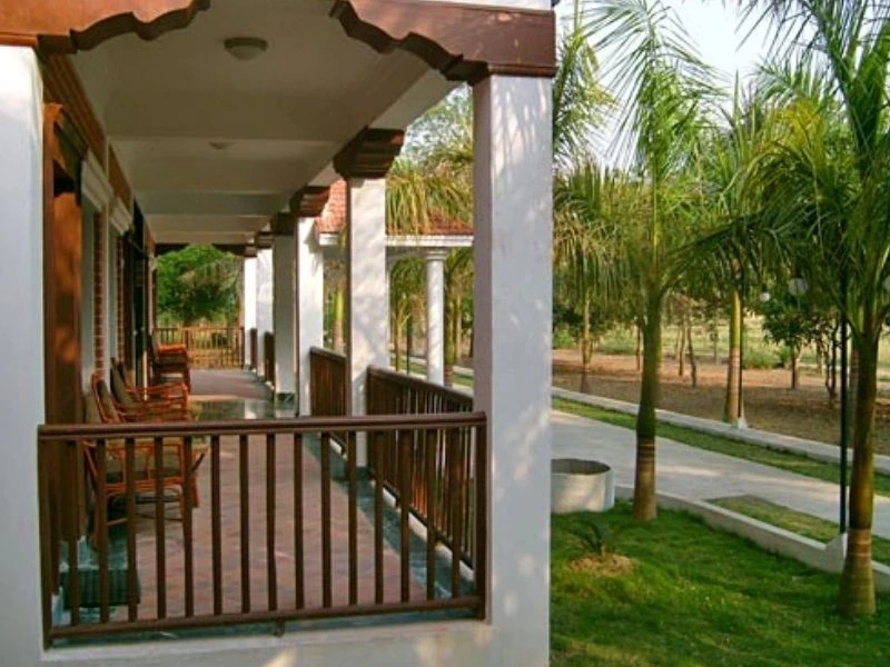 india overland nepal hotel