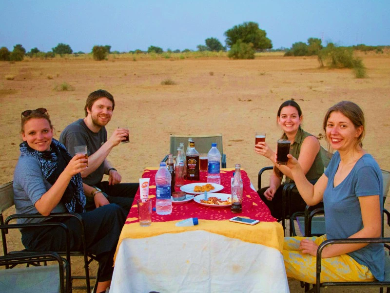 avondeten bij je verblijf in de woestijn