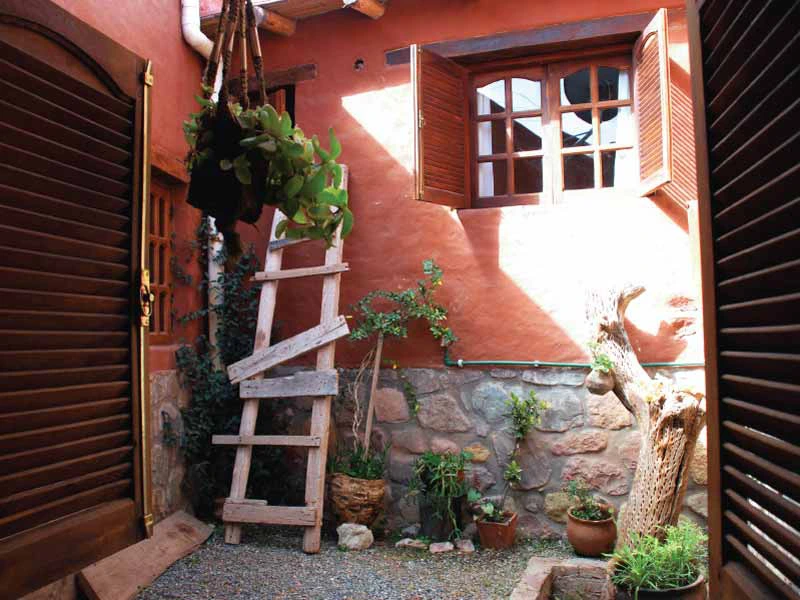 Zijkant van het hotel