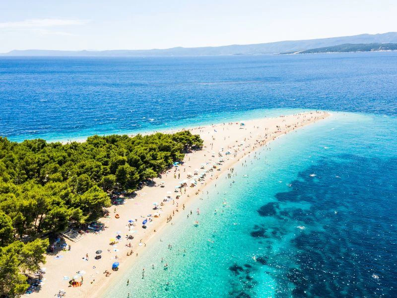 Het strand bij Bol op Brac | Riksja Travel Kroatië