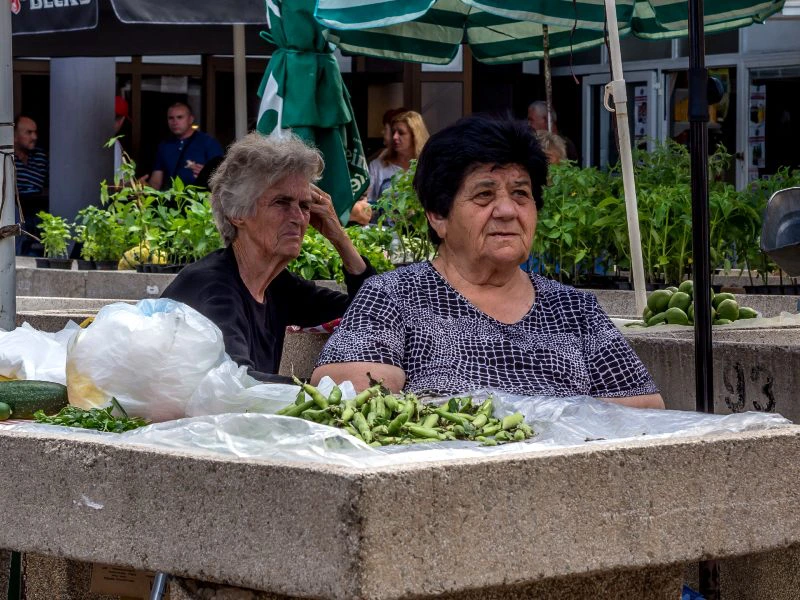 Local op de markt in Brac | Riksja Travel Kroatië