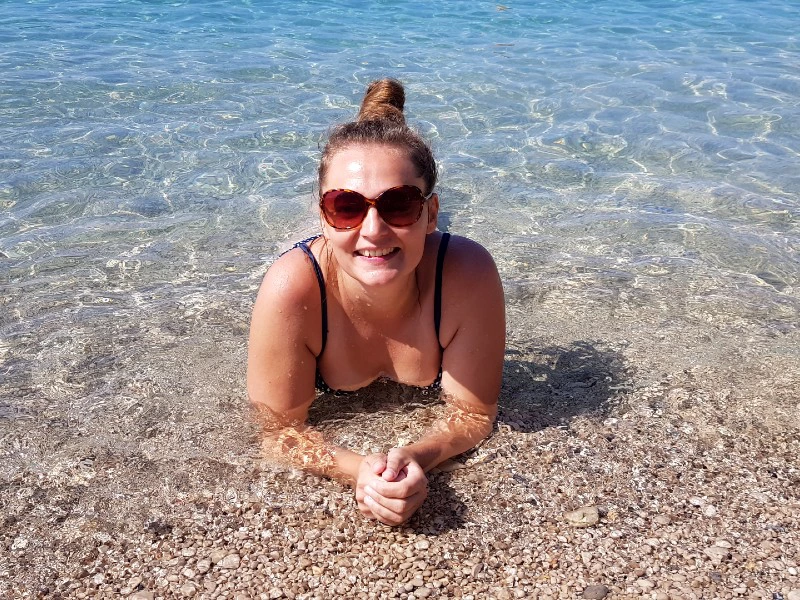 Ontspannen in zee Krk strand | Riksja Travel Kroatië