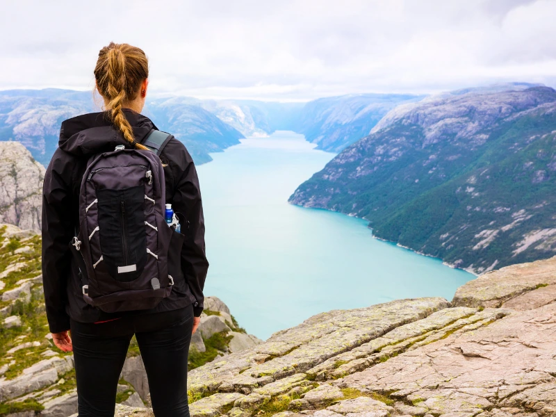 Hike Preikestolen