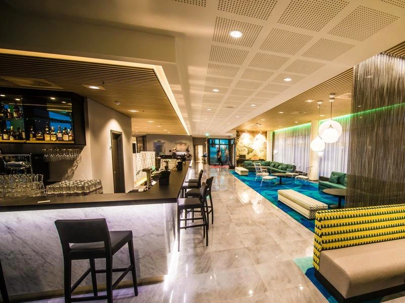 Lobby hotel in Runde