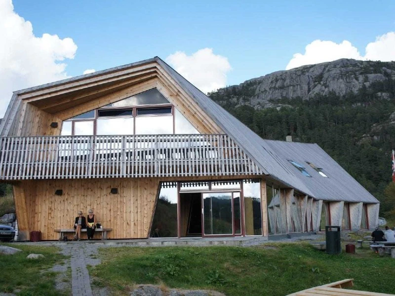 hotel Preikestolen Noorwegen