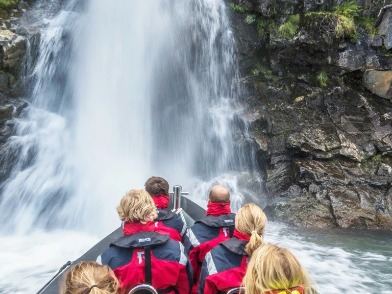 Ribboot in het Hardangerfjord