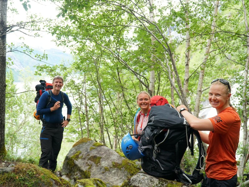 via feratta trolltunga noorwegen