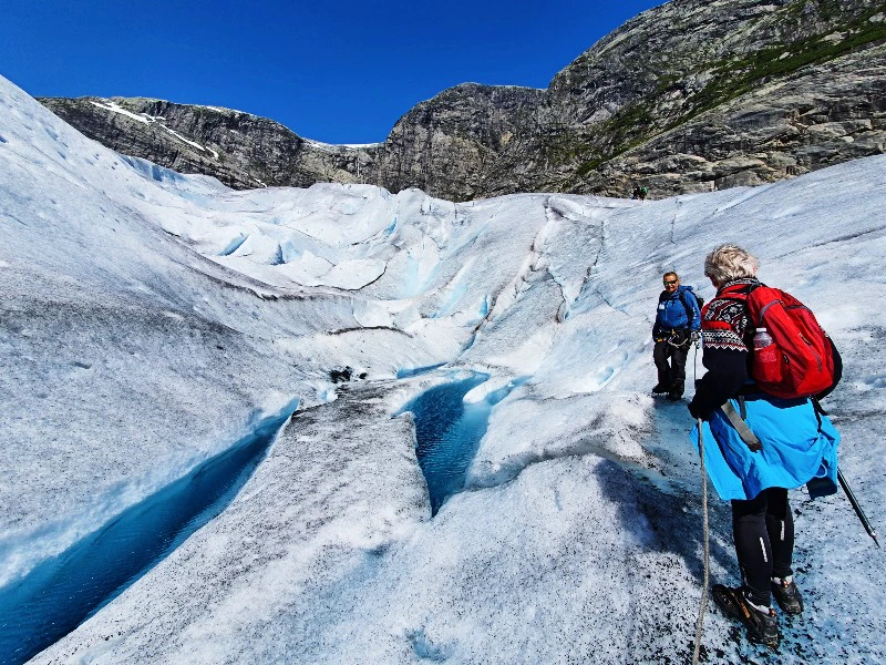 gletsjerwandeling Jostedalsbreen Noorwegen